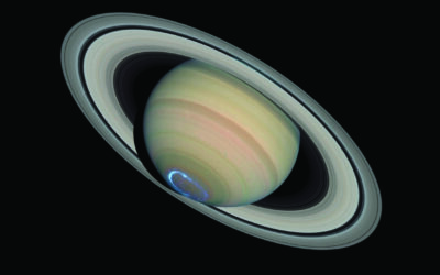 Des planètes et des aurores cap sur Saturne